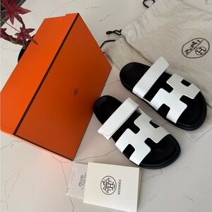 Hermes Black and White Sandals (7.5) Full Set